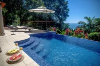 Perfect Location, Walk to Beach, Infinity Pool, Luxury Decor, Fast Free Wifi! - Swimmingpools