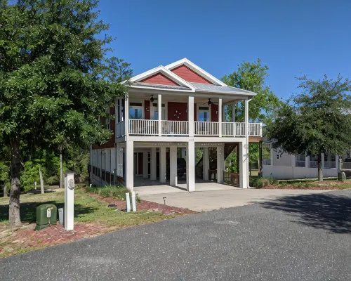 Steinhatchee riverfront. Fishing, scalloping and relaxation yours for the asking Hotels in Steinhatchee