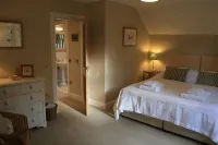 Magical Woodland Cottage - 4-Star