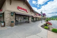 Riverstone Condo by Lake Cda~King Bed, Walk to Shops & Dining, Close to Downtown