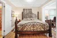 The Historic Chestnut House - 2-Star