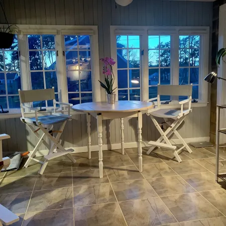 Dennisport! Walk to 3 Public Beaches! Charming 4-bedroom 3 bath House with AC
