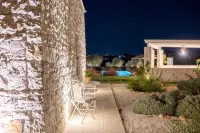 TENUTA TRAGHETTO villa w saltwater heated pool - ヴィラ