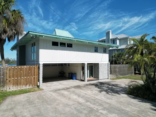 Pet friendly water front home in the heart of Crystal River - Boutique