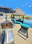 Key Largo Waterfront Oasis: Private Tiki Bar & Boat Dock!