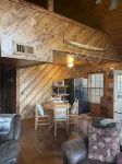 Beautiful Rustic Cabin at Enid Lake, near Grenada Lake, Sardis Lake & Ole Miss - Hytter