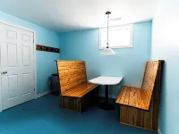 4 BR Beach Cottage: Hot Tub- Firepit-Table tennis Hotels in Wasaga Beach