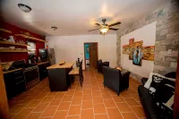 Mzuri Quiet Retreat....3 minutes to beach - 3 Sao
