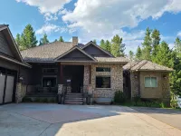 Lakefront in Elite Silverhawk Estates on Island Park Reservoir near Yellowstone - Alppimaja