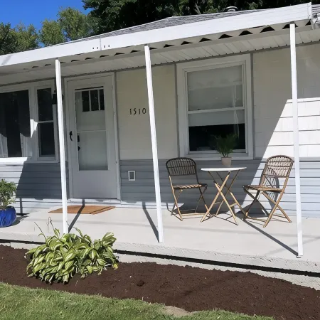 Newly renovated home by Cedar Point