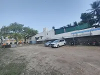 Hare Rama Hare Krishna - Eesha Hotel - 駐車場
