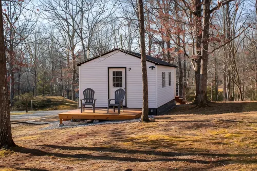 Cozy Cottage on 4 Acres - 民泊