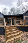 Secluded Cabins on Private Stocked Pond Hot Tub. Ping Pong. Arcade. Master Suite