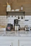 Grange Hill Farmhouse - unwind in wine country, 15 minutes from Lake Michigan - Homestays