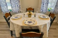 Crescentia House -1884 Victorian! - 4-Star