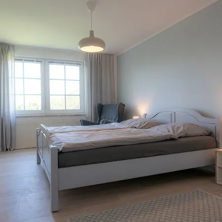 Spacious vacation apartment with terrace and garden