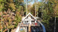 Lakefront retreat for family, friends & fun! - Balkoner