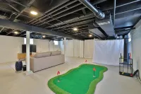 Queen City Blue- Historic Charmer Luxurious Living - 방갈로
