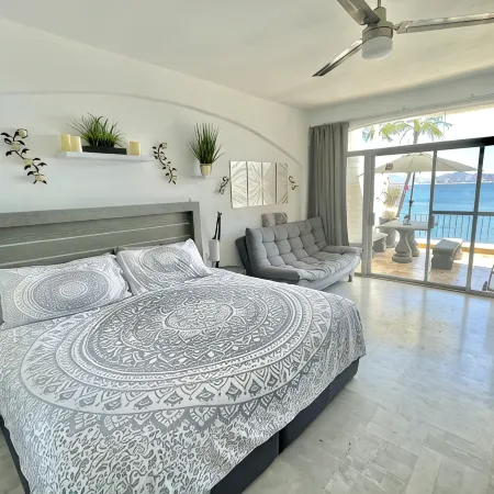 Incredible Ocean Front Condo with Amazing Views at Condomios Playasol Las Hadas