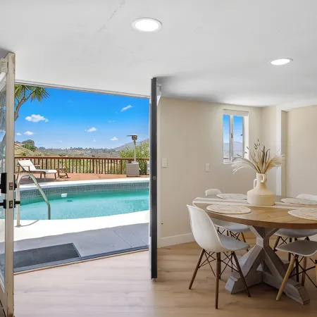 Casa sunset Modern 2BR/1BA in Fletcher Hills with beautiful sunset views, pool