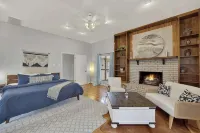 Huge Luxury Home with Hot Tub and Sauna - 2 mi to Dwntn - Luxury