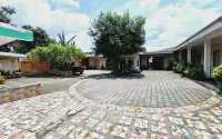 Urbanview Roemah Tanjung Blitar
