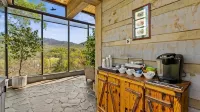 Laurel Valley Mountain Retreat - breakfast