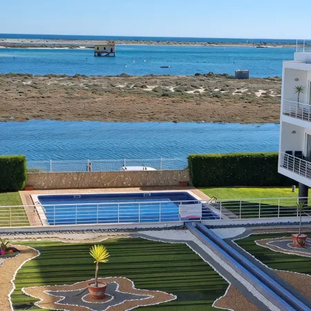 Penthouse in Fuseta with private roof terrace and sea views