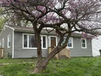 Charming 3-bedroom pet friendly house with fenced in yard in Clinton, IA.