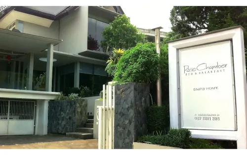 Rose Chamber Bed & Breakfast - 2-Star