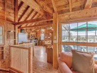 Sunset House: Rustic Maine Cottage Perched High Above Fishing Village with Harbor Views Hotels in Saint George