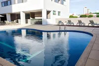 Nobile Suítes Uberlândia - piscina