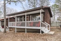 Bluebird Cottage - Hot Tub - Pool - Coffee - Fire Pit - less than 1 mile to SDC! - Hytter