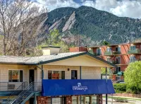 Boulder University Inn