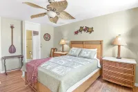 Stunning Turtle Bay! Full Kitchen, Two Full Baths - 9.6 Out of 10 Stars!