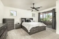 Modern Spacious 2 Master Bedroom Cal King with Loft & Pool Sleeps 6 - balcony