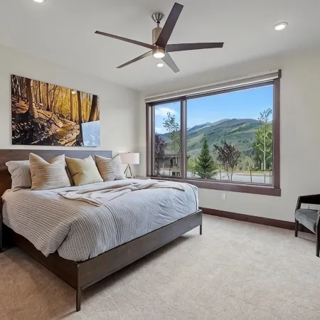 Luxury 5Br on Nat'l Forest: Private Lake, Pool & Hot Tub, Ski Keystone & Breck