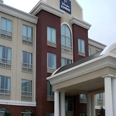 Holiday Inn Express & Suites SHREVEPORT - WEST by IHG