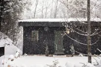 Luxe Cozy Spa Cabin w/ Hot Tub, Sauna, Fireplace, 10 Mins to Sunday River - Gym