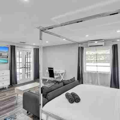 7BR w/ Heated Pool Jacuzzi, Theatre Rooms