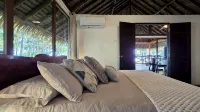 Tropical Beachfront Home in Cambutal Hotels in 