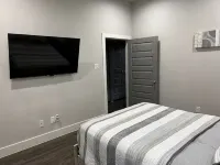 NEW Comfy, spacious, Modern