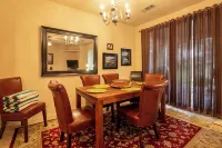 Lux 2/2 w/Firepit Next to Kaweah River & 10 Min from Sequoia National Park - 4 estrellas