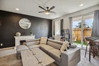 Ski & Relax: Updated Townhome Near Downtown, Casinos & Board Games! - Bungalows