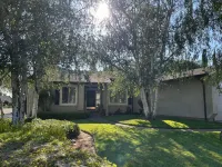 Ham Station - 3 B / 2 BA - Bright & Cheery Home - A Dog’s Dream!