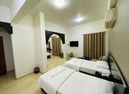 Al Multaqa Hotel