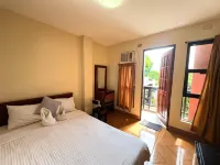 Manora Apartment - parking