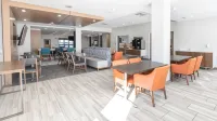 Holiday Inn Express & Suites ANDERSON by IHG - Bãi đậu xe