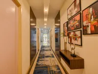 FabHotel P A S Residency Hotel dekat Kedutaan Besar Amerika