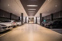 Hlaine Tet Hotel - Parking